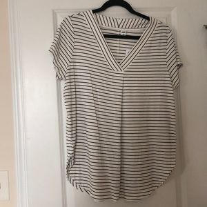 Old Navy luxe short sleeve tunic tee medium
